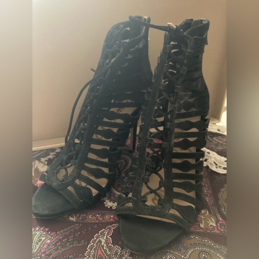 Sam Edelman - Amalia Suede caged booties✨🖤